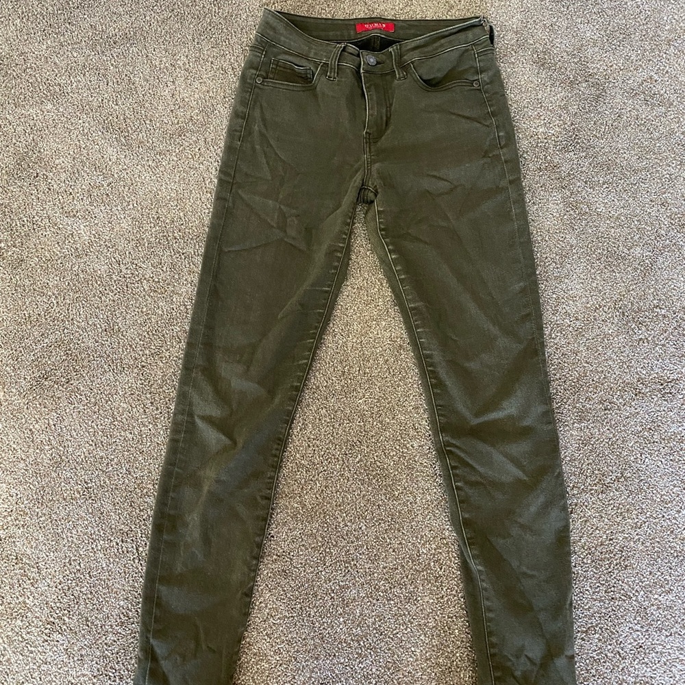 GUESS Skinny Jeans
